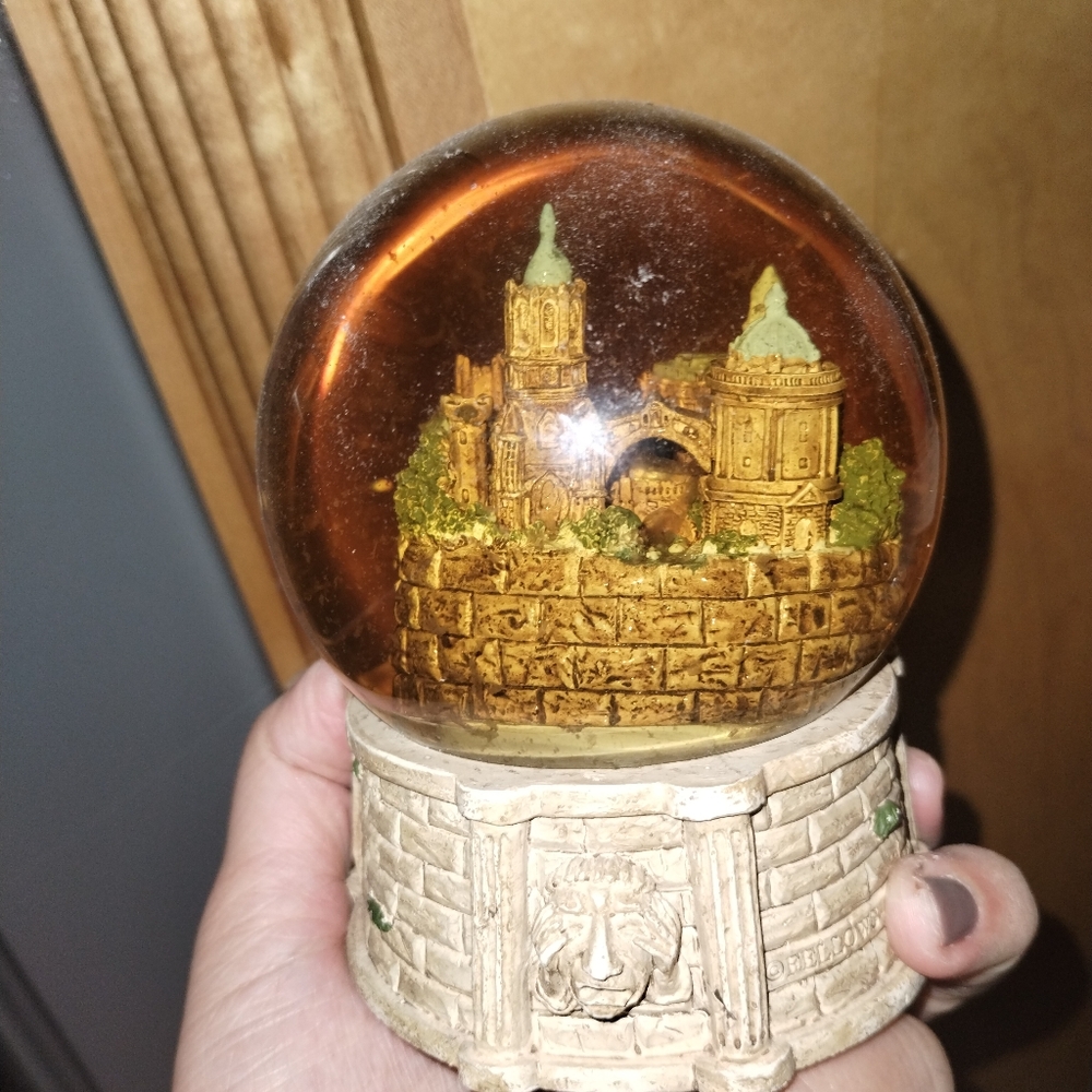 RARE Oxford Snow Globe with Castle Scene - Picture 3 of 5